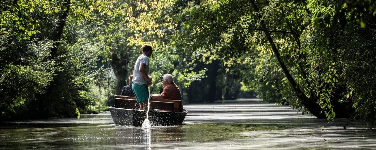 barque-marais-poitevin-credit-kryzalid-parc-marais-poitevin