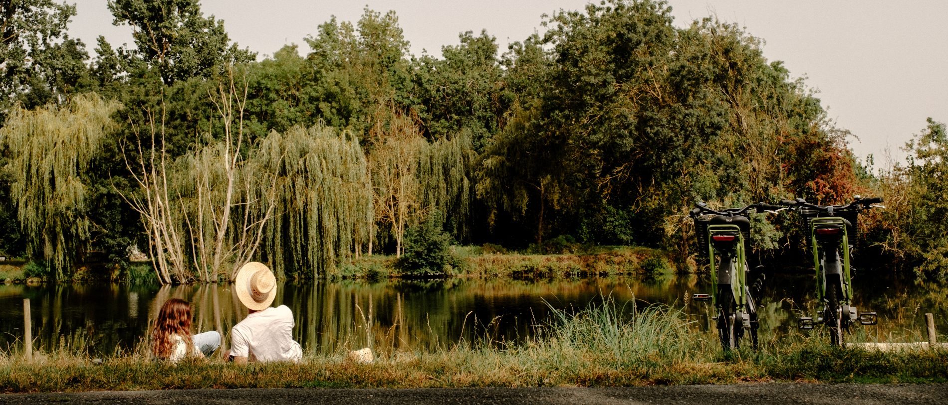 couple déconnexion dans le Marais poitevin