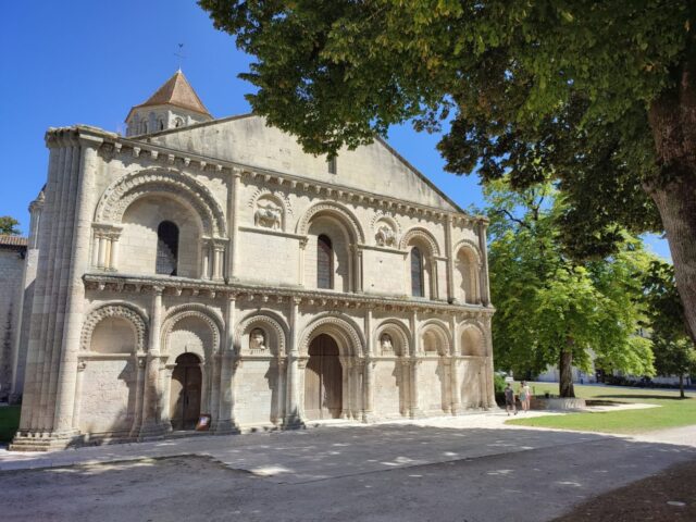 surgeres-eglise